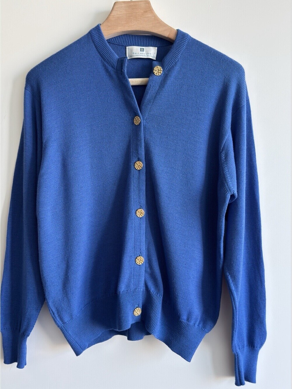 Ballantyne Scotland Merino Wool Cardigan Size 44 Blue Gold Buttons Luxury
